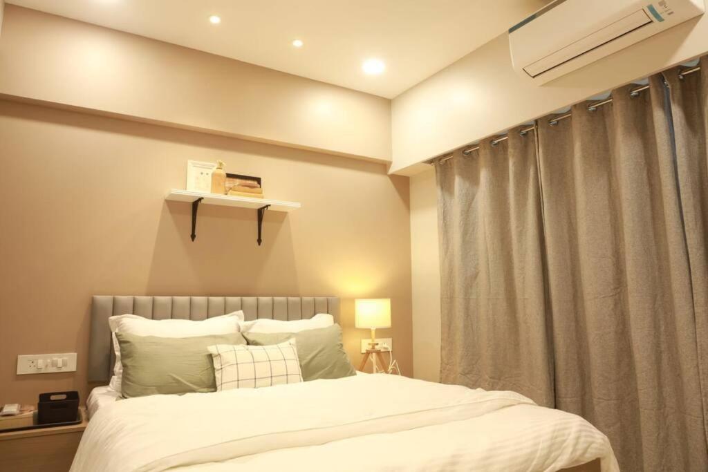 Downtown 2 And Half Bhk Appt Mahalaxmi 1201 * Mumbai